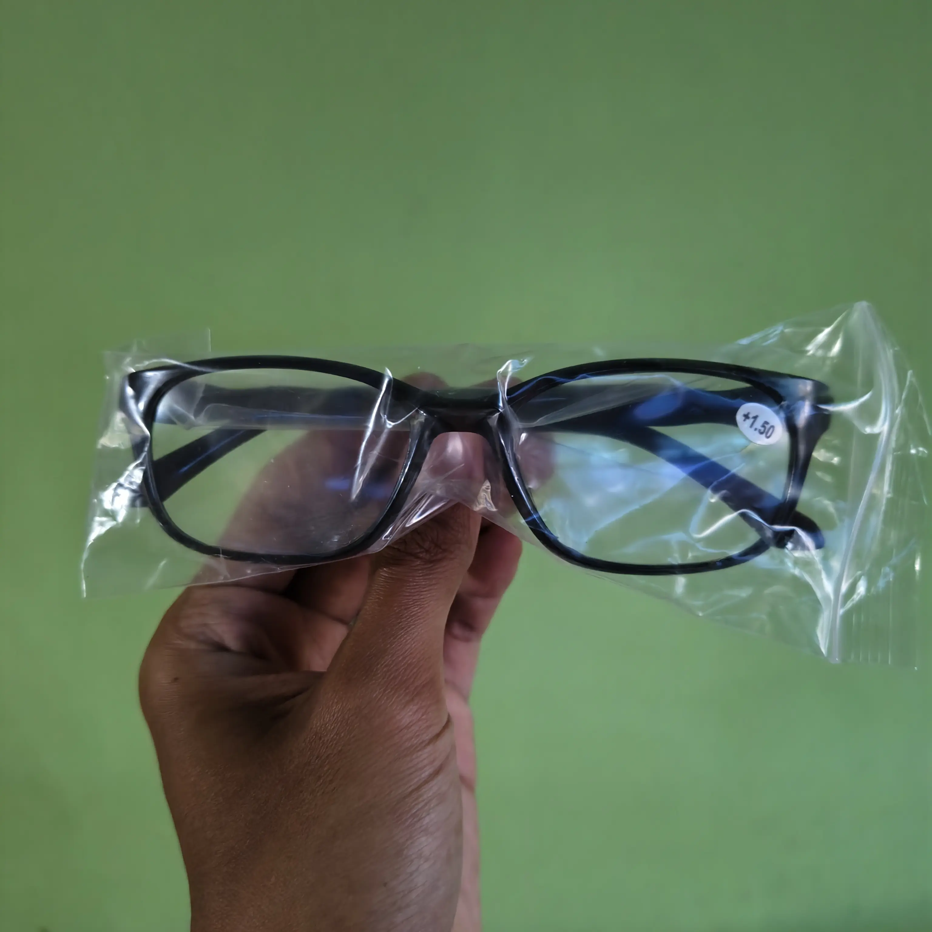 kacamata baca plus 1.50